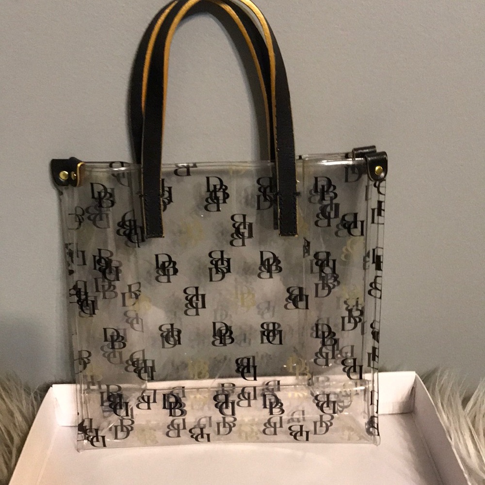 Dooney and Bourke lunch bag